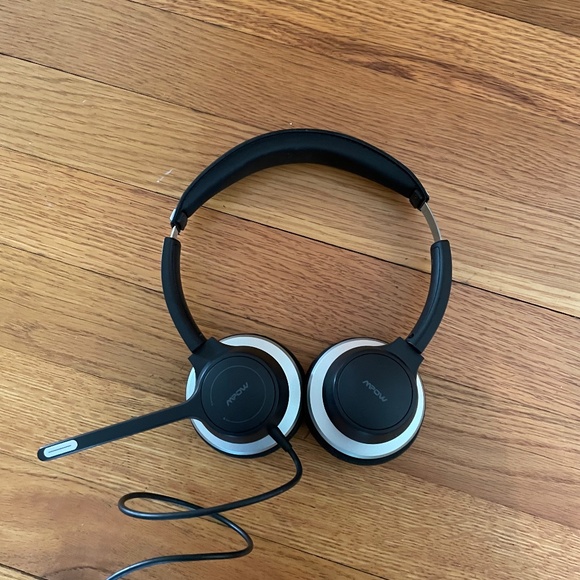 MPOW Wired Computer Headset - Picture 3 of 4